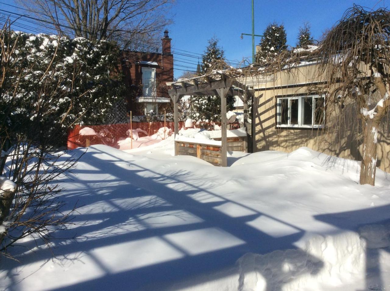 3 Bedrooms 3 Beds Near Metro -2 Parking Free Montréal Extérieur photo